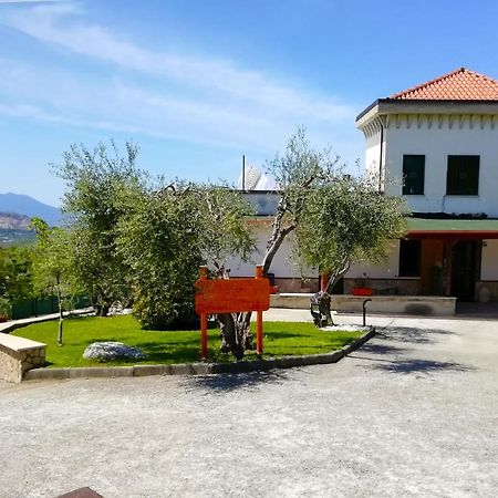 B&B Maison Villa Vittorio Avella Ruang foto