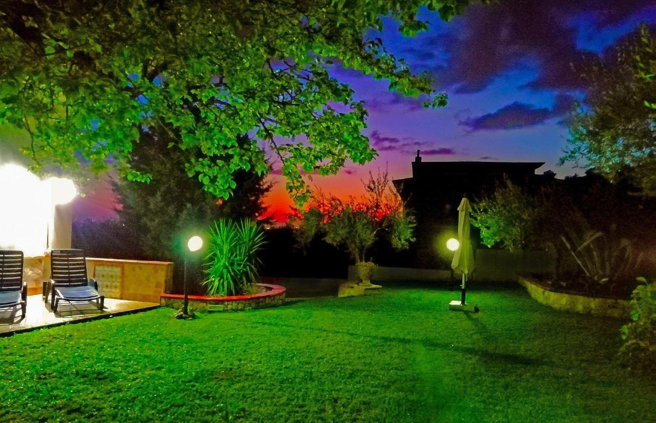 B&B Maison Villa Vittorio Avella Bagian luar foto