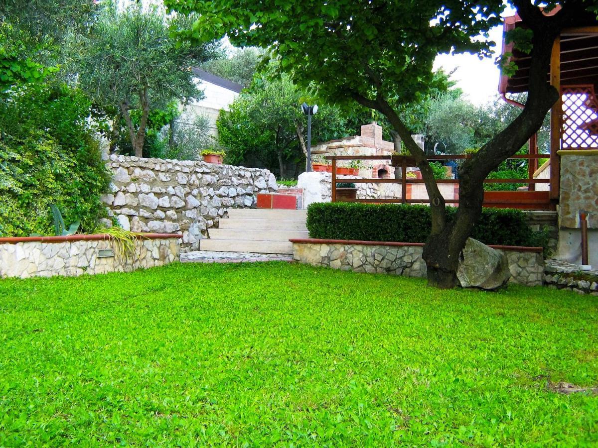 B&B Maison Villa Vittorio Avella Bagian luar foto