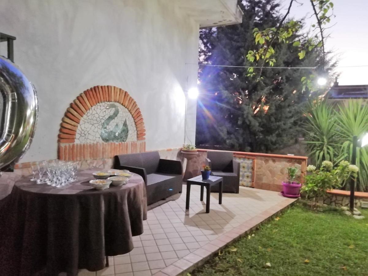 B&B Maison Villa Vittorio Avella Bagian luar foto