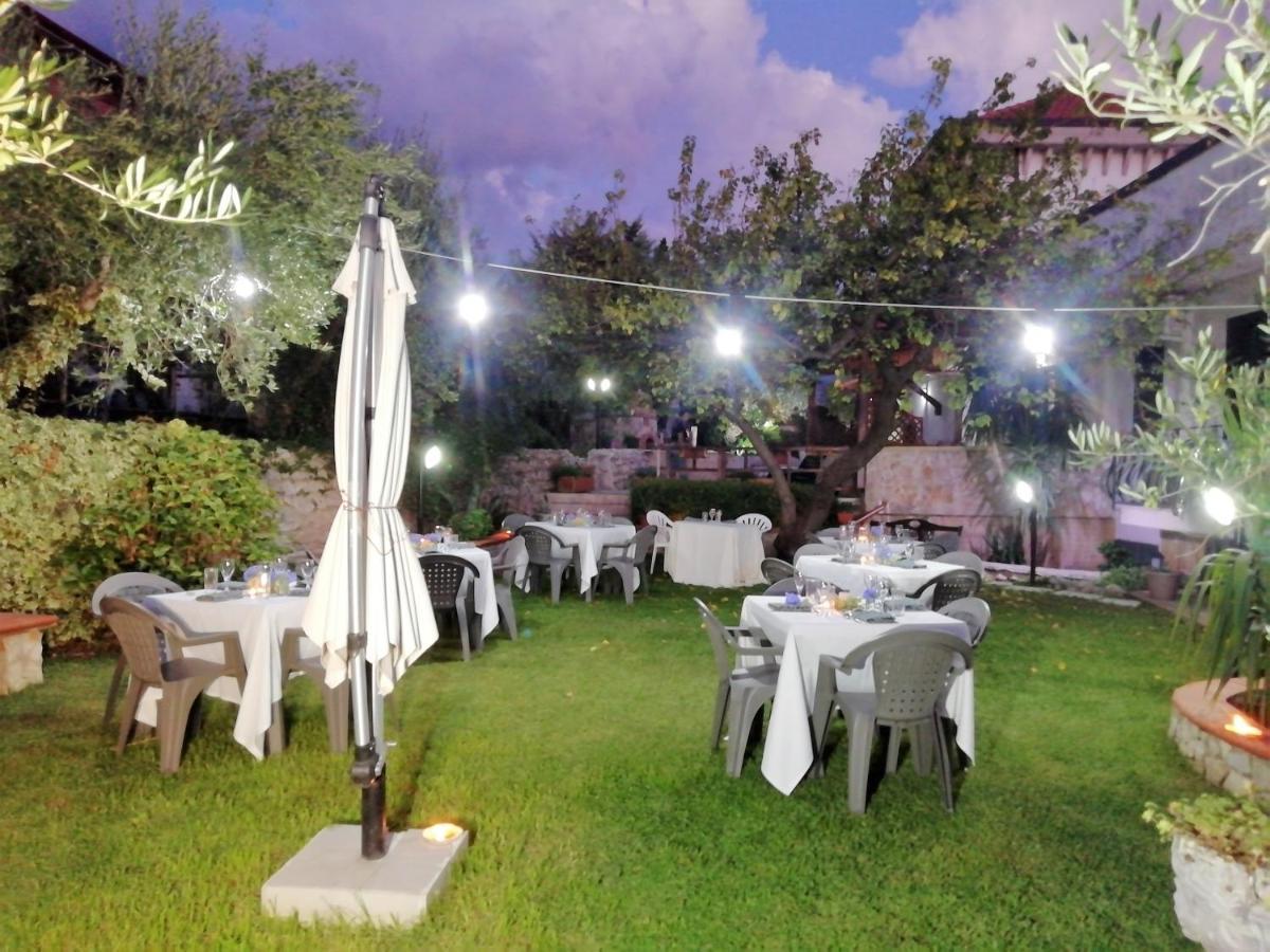 B&B Maison Villa Vittorio Avella Bagian luar foto